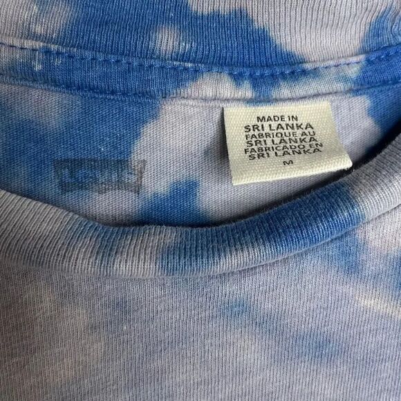 Levi's Tie Dye Raw Edge Short Sleeve Crop Top Blue Size Medium - Picture 4 of 5
